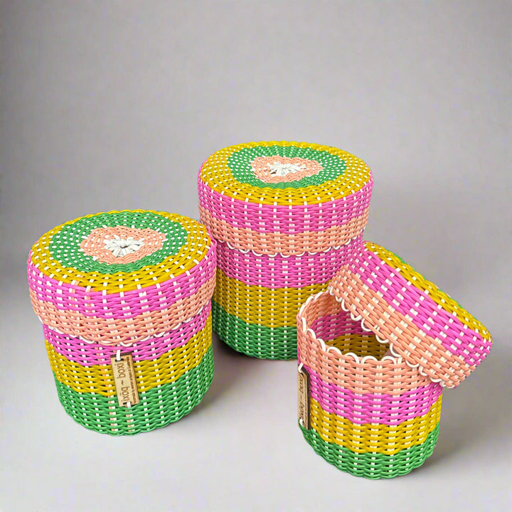 (wholesale) round 'catch all' with lid ~ multicolor stripes