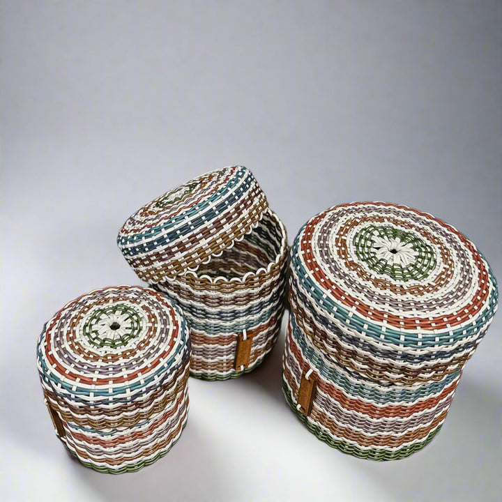 (wholesale) round 'catch all' with lid ~ multicolor stripes