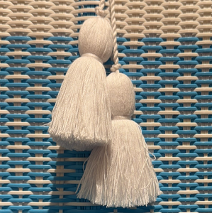 Extra tassel