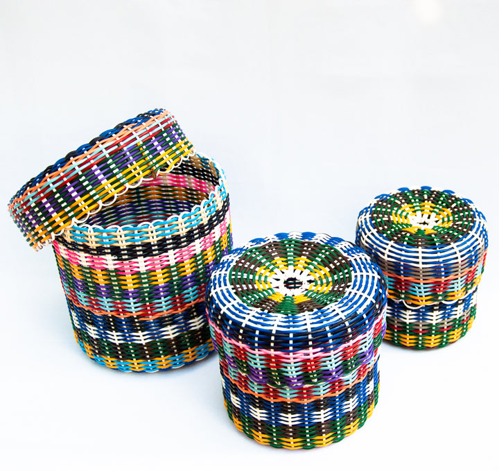 (wholesale) round 'catch all' with lid ~ multicolor stripes